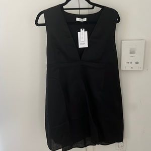 Dissh 100% linen vneck black dress